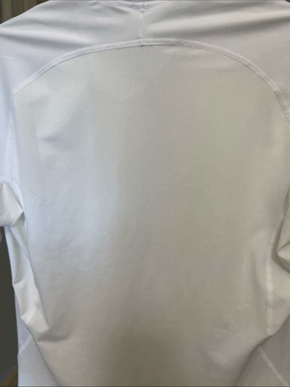 adidas White Performance Short Sleeve Tee with Center Logo
Size L - Picture 7 of 12